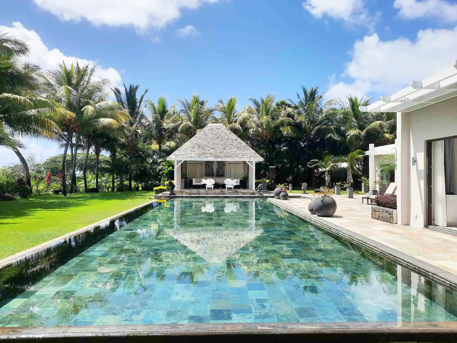 Villa White 15
