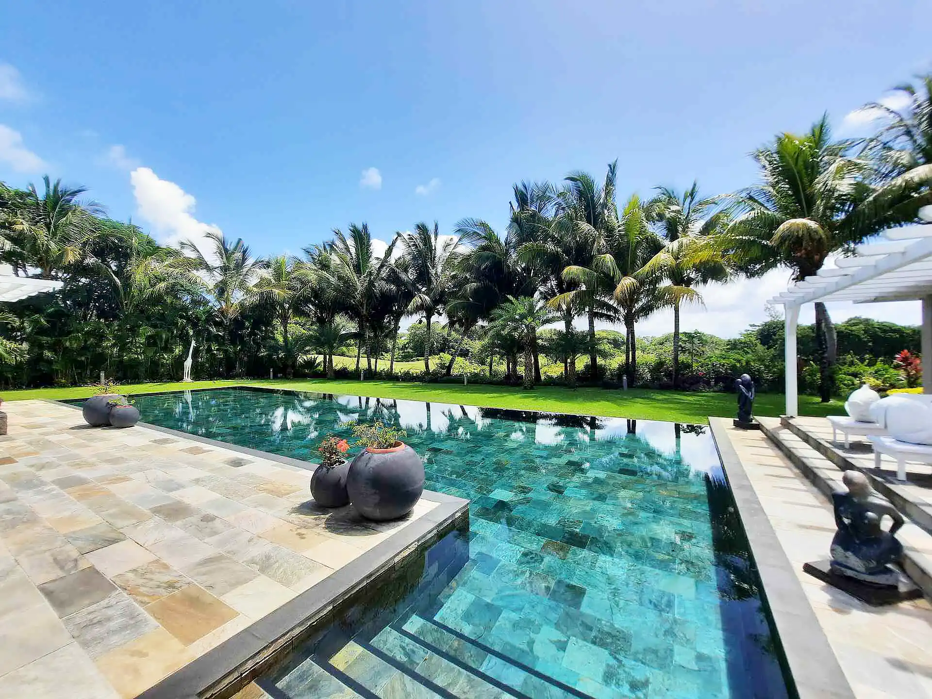 Villa White 16